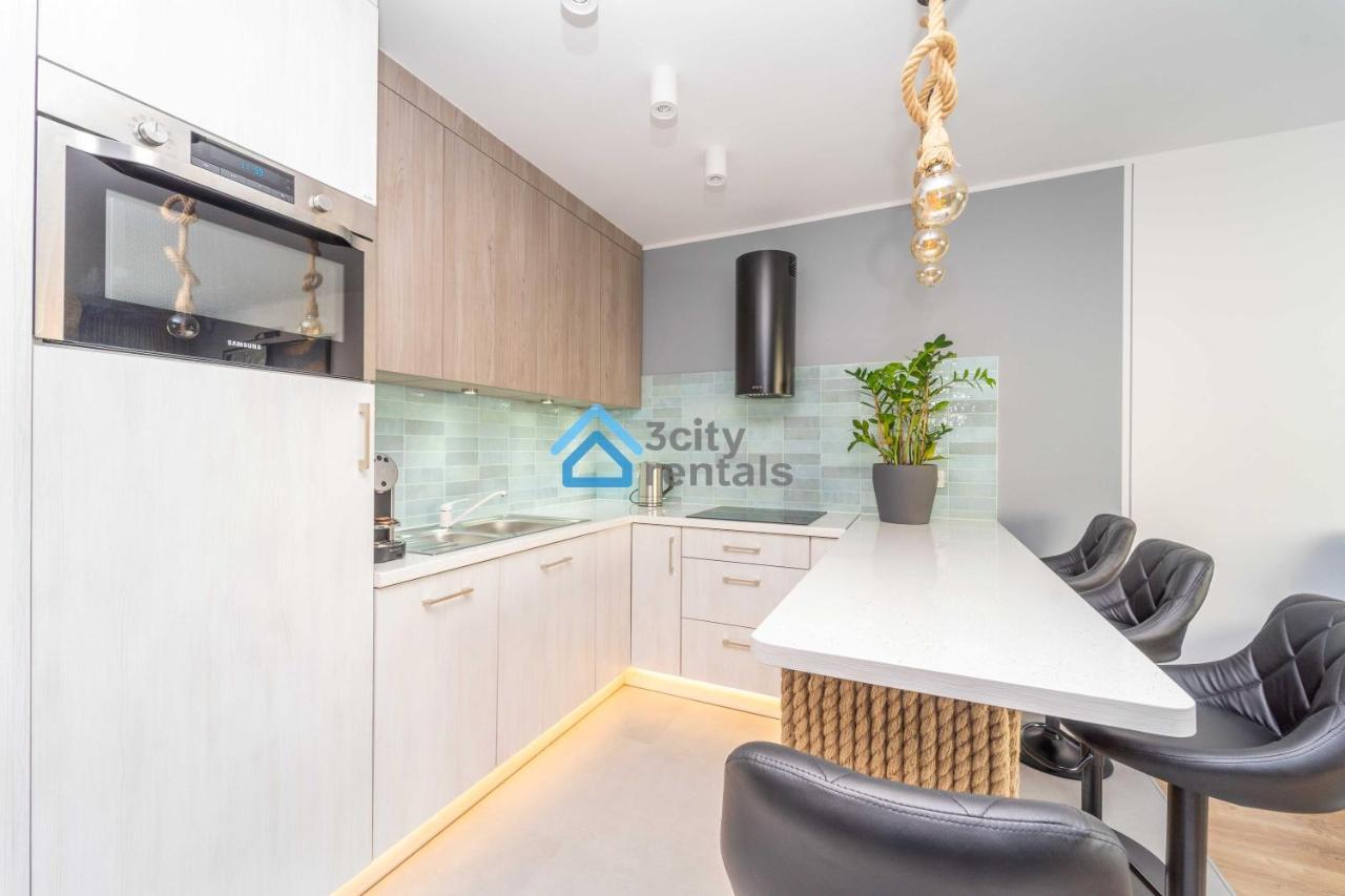 Bright And Blue 3City Apartment With Balcony In Gdynia By Noclegi Renters Esterno foto